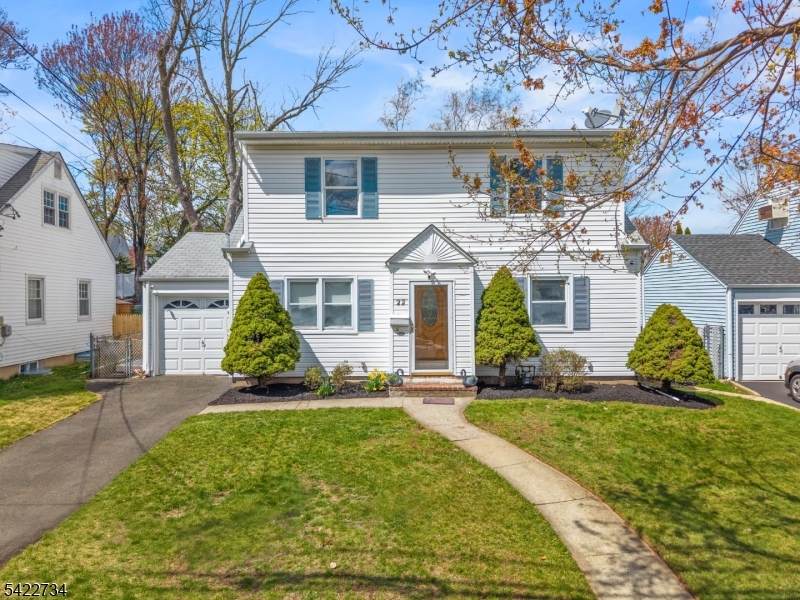 22 Cottage Ln - Photo 1