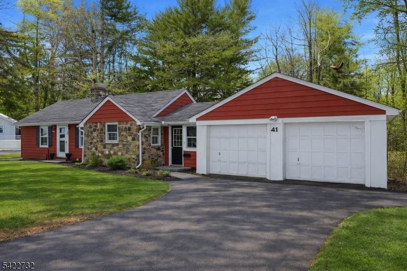 41 Summit Rd - Photo 1