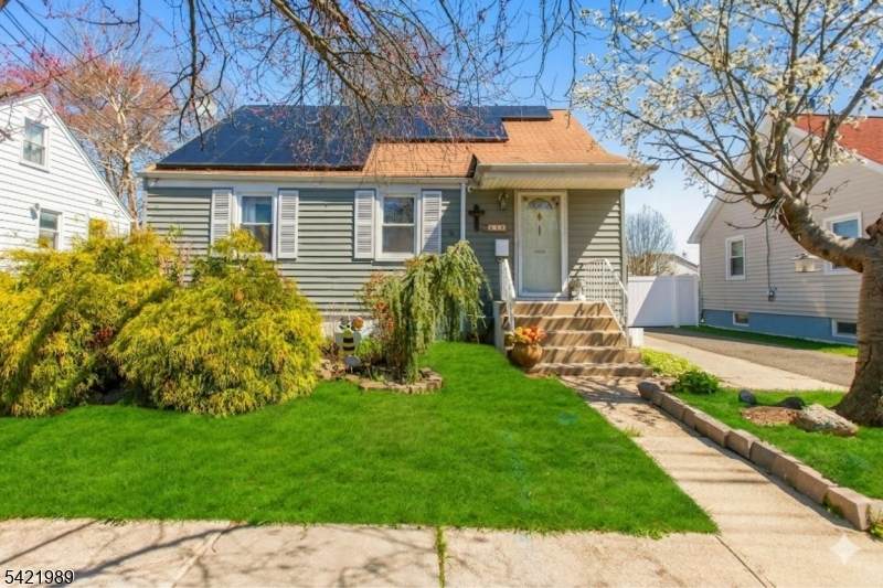 238 Bradford Ave - Photo 1