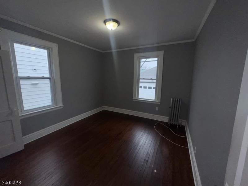 742 Pennington St - Photo 1
