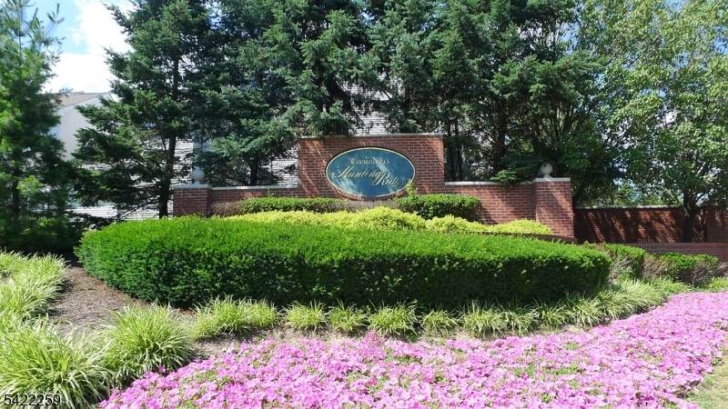 17 Gordon Cir - Photo 1