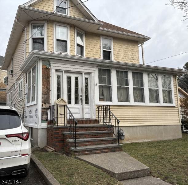 12 Maple Pl - Photo 1