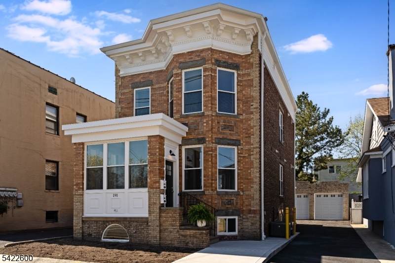 191 Franklin St - Photo 1