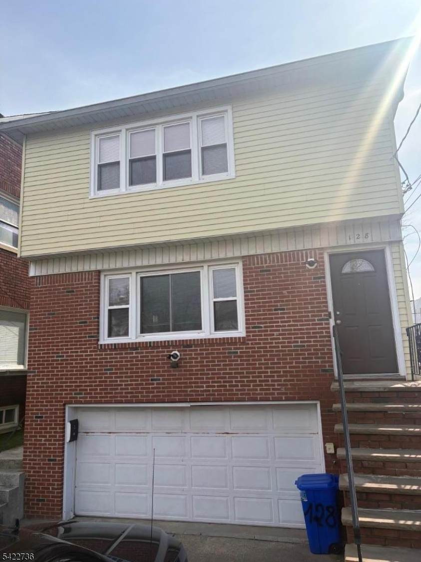 128 Floyd St - Photo 1