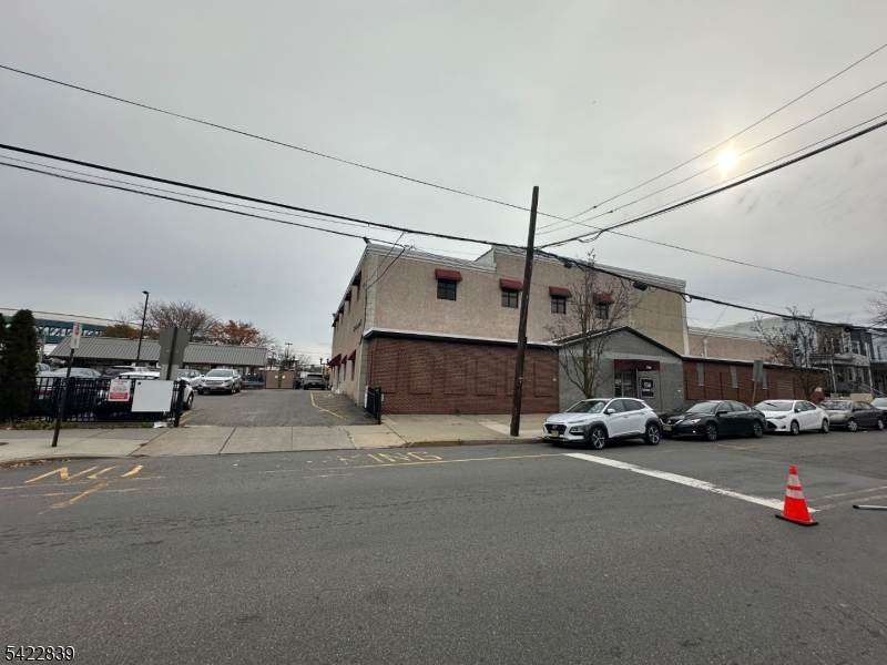 534 Avenue - Photo 1