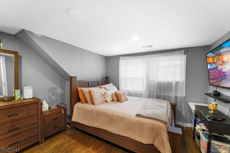 https://bt-photos.global.ssl.fastly.net/gsmls/orig_boomver_1_4019356-2.jpg