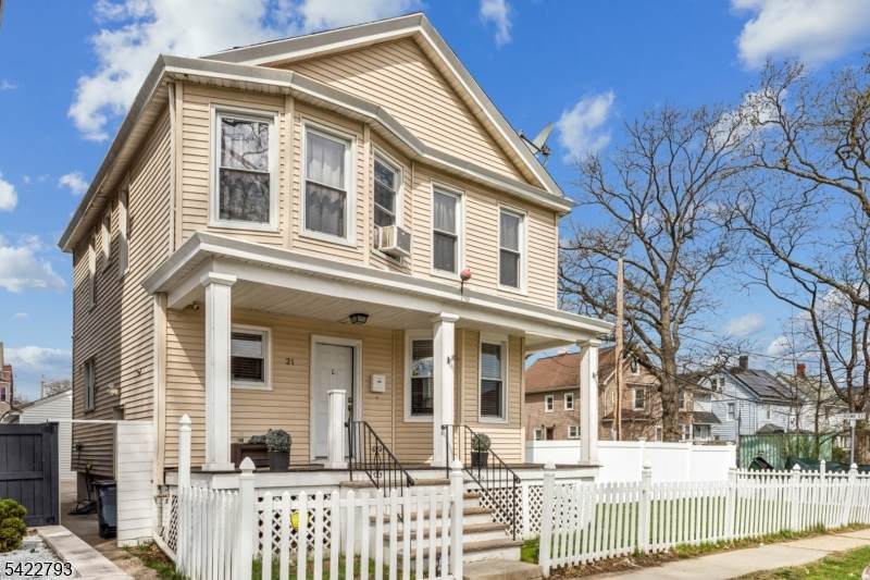 21 Ellington St - Photo 1