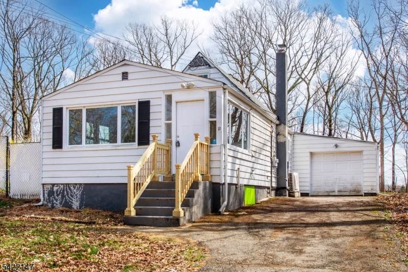 19 Homestead Rd - Photo 1
