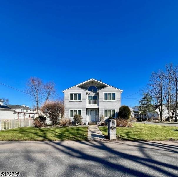 932 Beatrice Pkwy - Photo 1