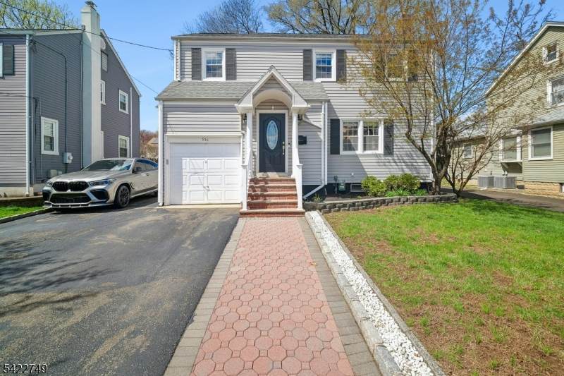 936 Arnet Ave - Photo 1