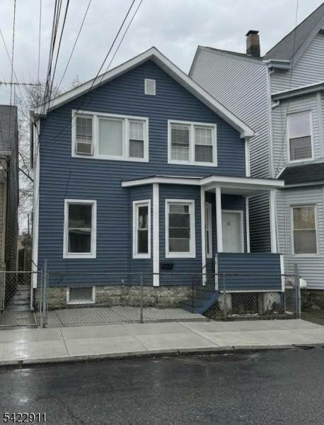 33 Ryerson Ave - Photo 1