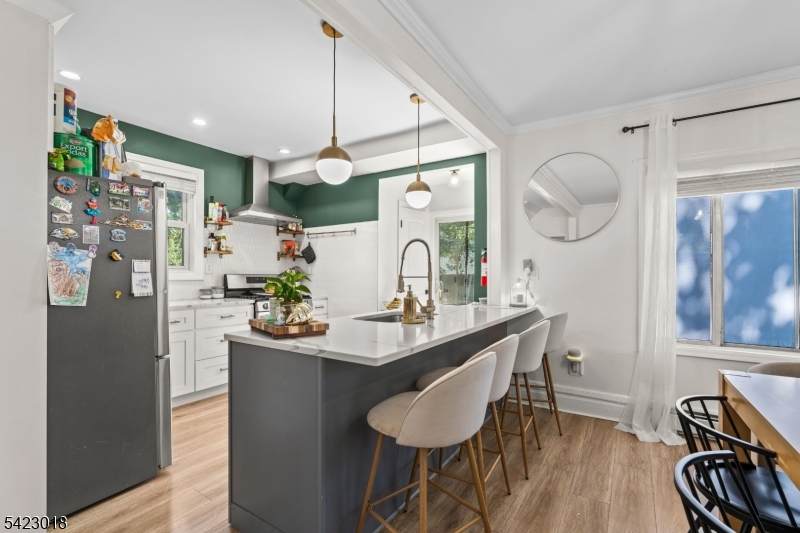 42 Richelieu Pl - Photo 1