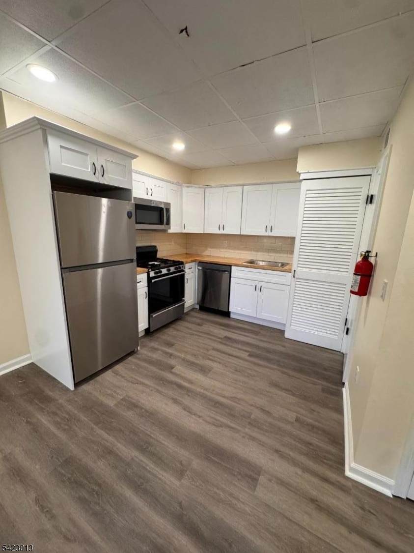 350 Sparta Ave - Photo 1