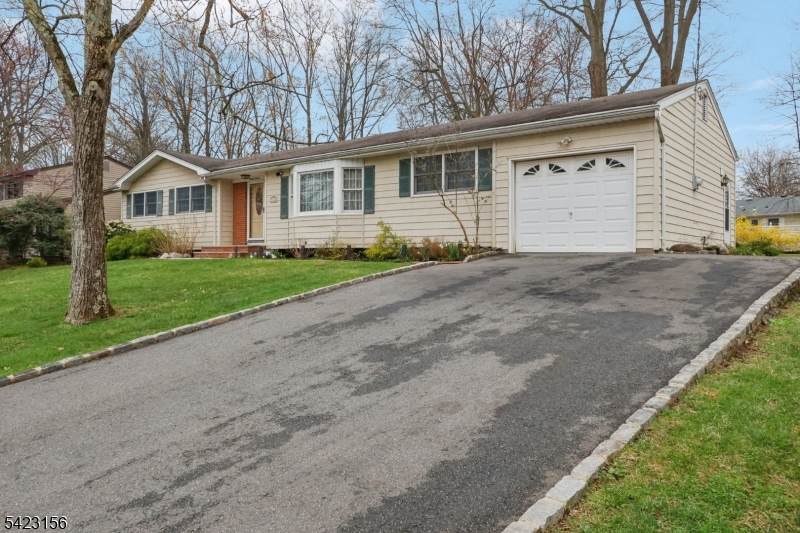 37 Dale Dr - Photo 1