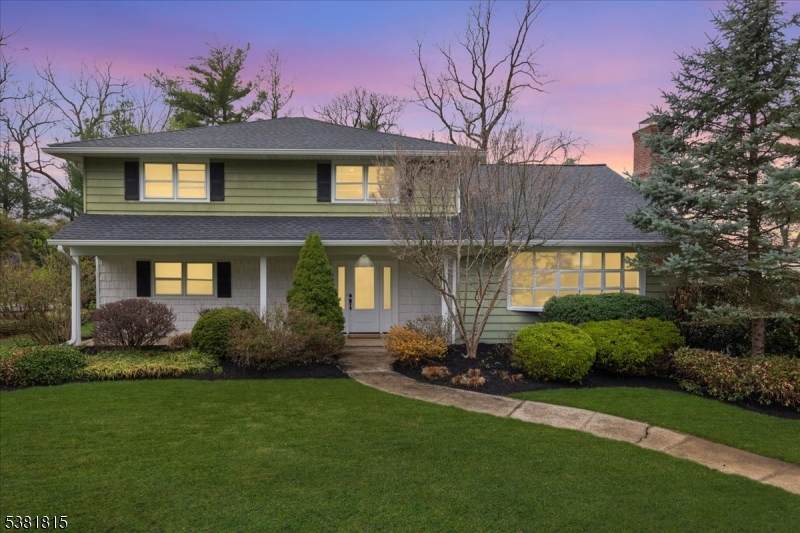 26 Crest Dr - Photo 1