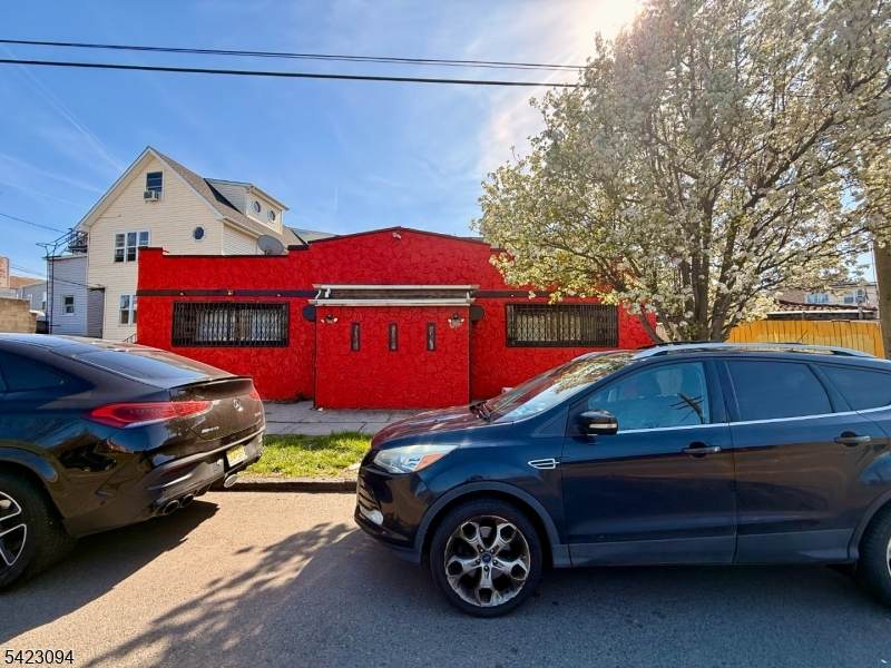 645 Magnolia Ave - Photo 1