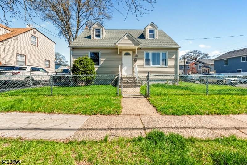1302 Bower St - Photo 1