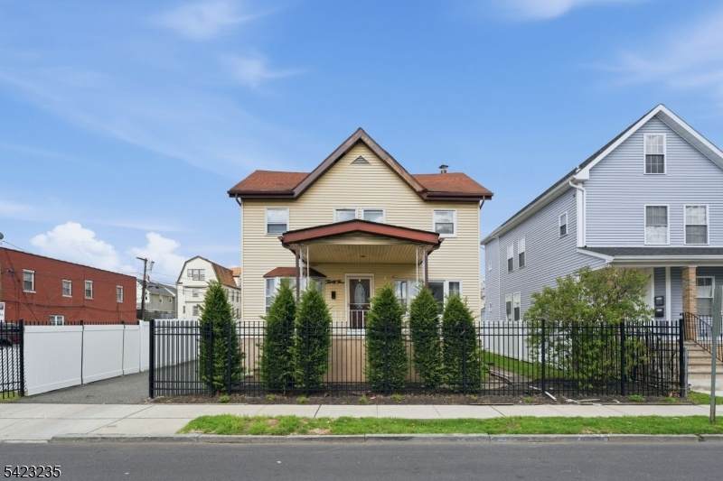 35 Bedford St - Photo 1