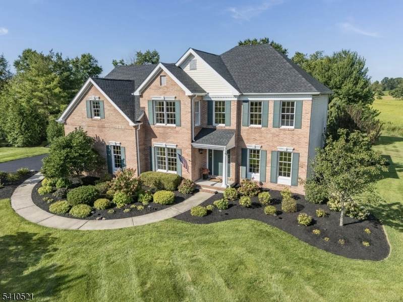 11 Messenger Ln - Photo 1