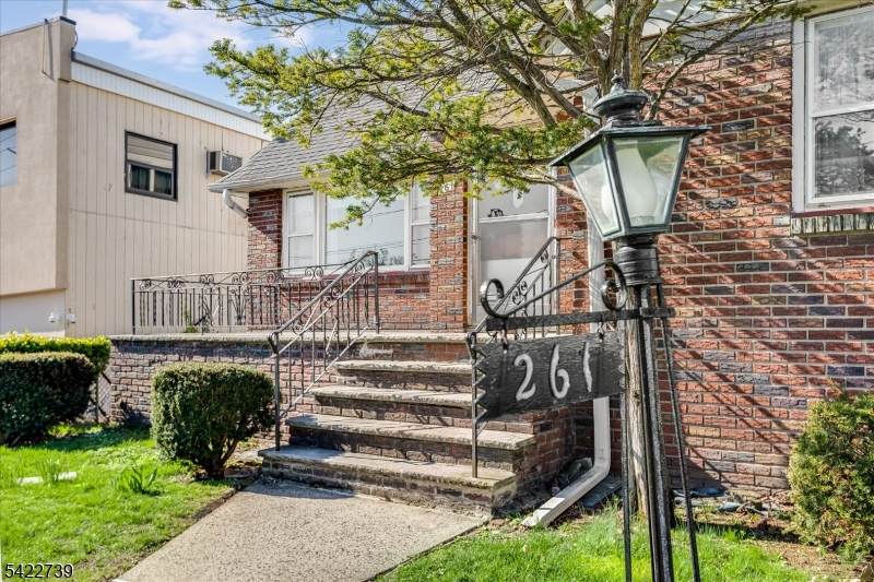 261 Terhune Ave - Photo 1