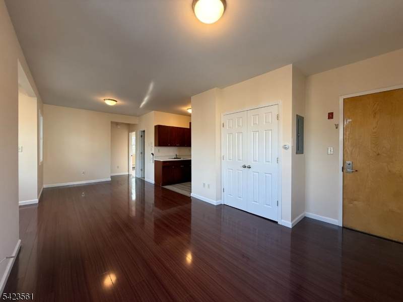 214 Hamilton Ave - Photo 1