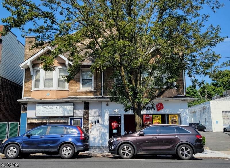 551 Franklin Ave - Photo 1