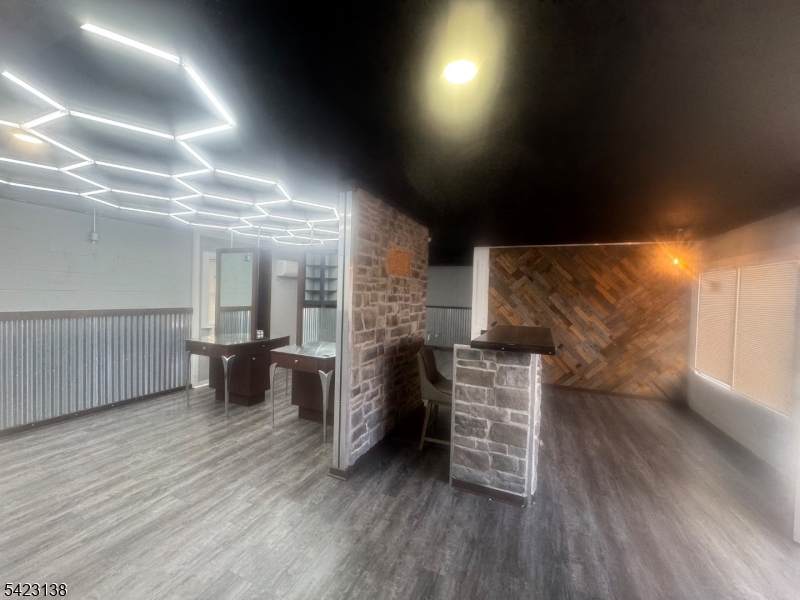117 Broad St - Suites 6&7 - Photo 1