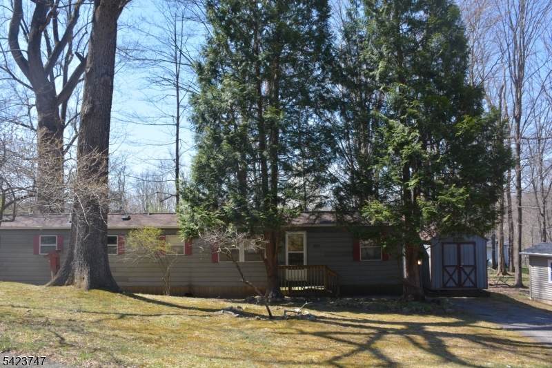 10 Watergate Dr - Photo 1