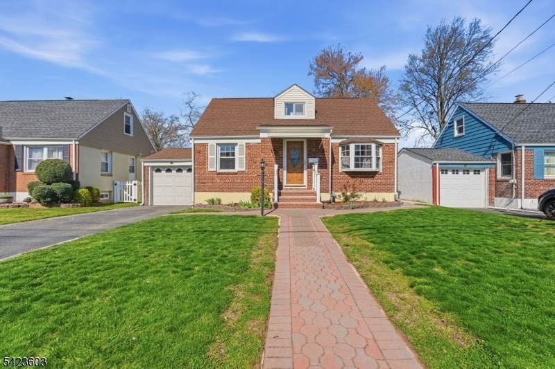 201 Floyd St - Photo 1