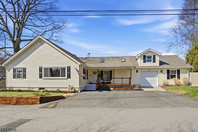 12 Canfield St - Photo 1