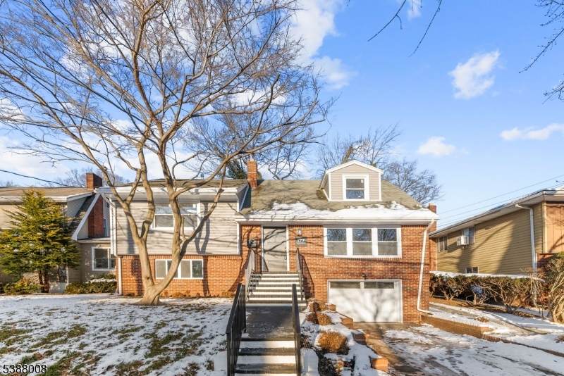 177 Rockwood Pl - Photo 1