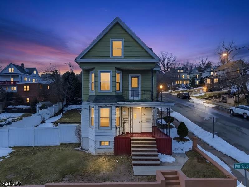 437 Morrissee Ave - Photo 1