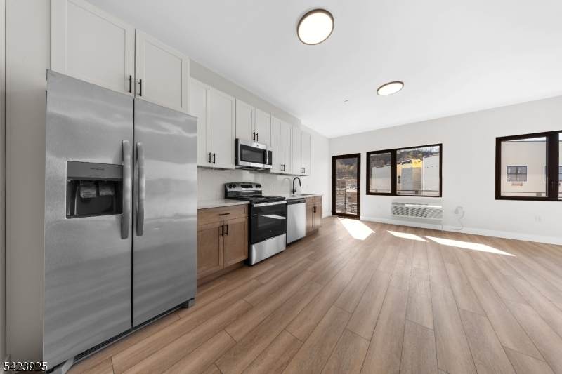 87 Mary St - Photo 1
