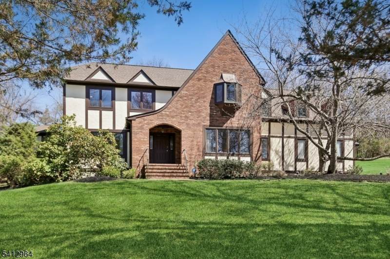 34 Knollcroft Rd - Photo 1