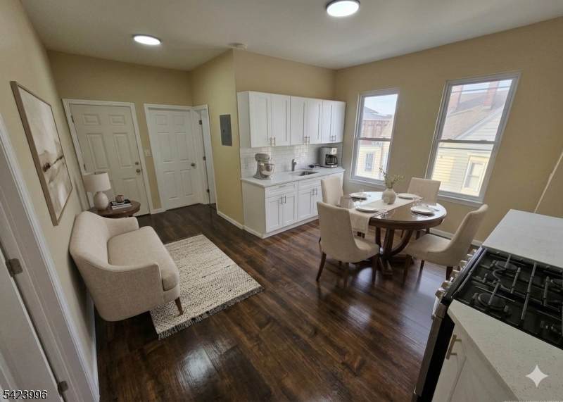 518 E 23Rd St - Photo 1