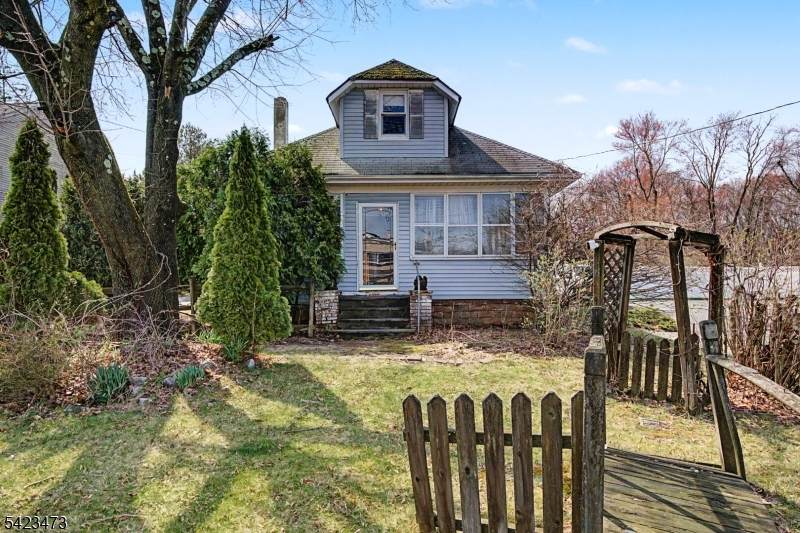 785 Macopin Rd - Photo 1