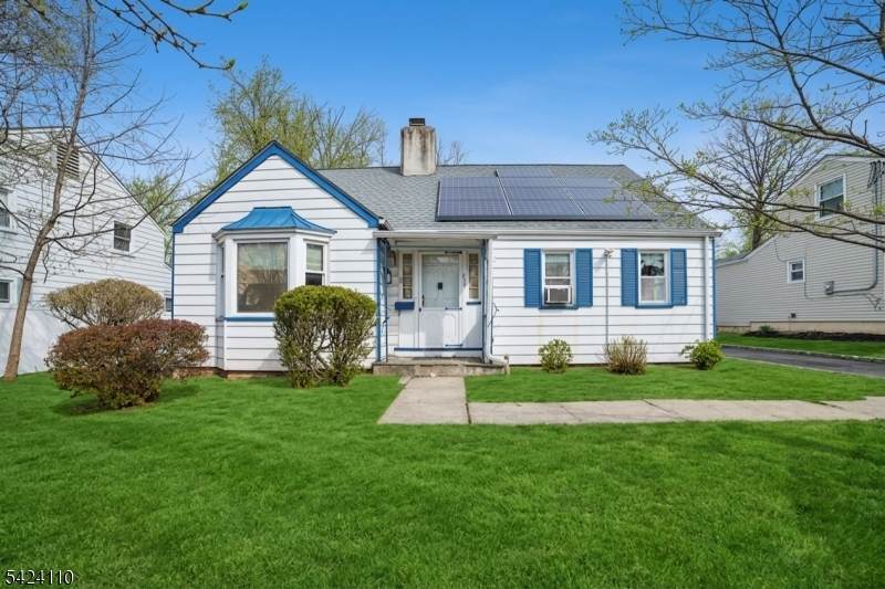 230 Sandford Ave - Photo 1