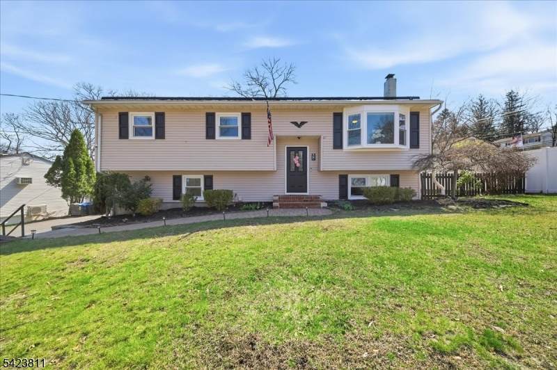 38 Holiday Dr - Photo 1