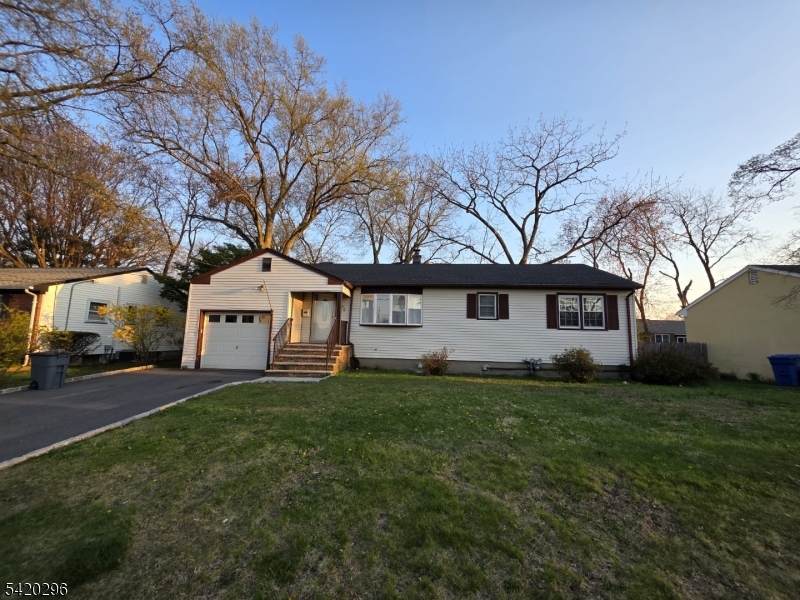 236 Merchants Ave - Photo 1