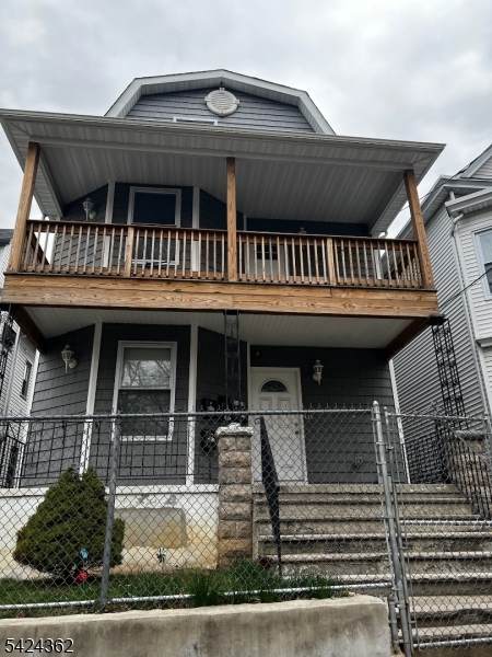 159 Montgomery St - Photo 1