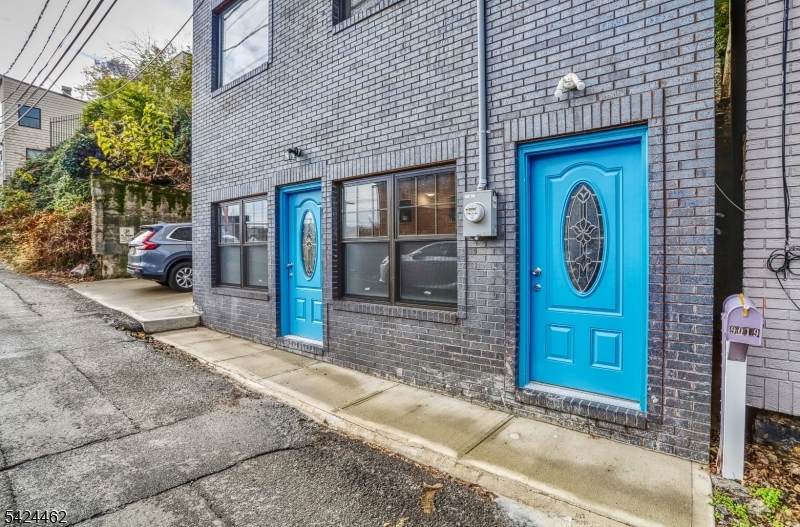 9017 Riverside Pl - Photo 1