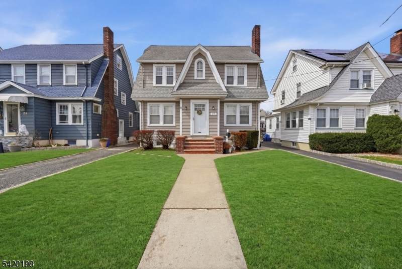 27 Reservoir Pl - Photo 1