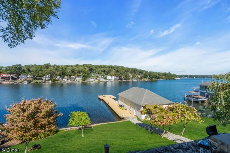 363 Lakeside Blvd - Photo 1