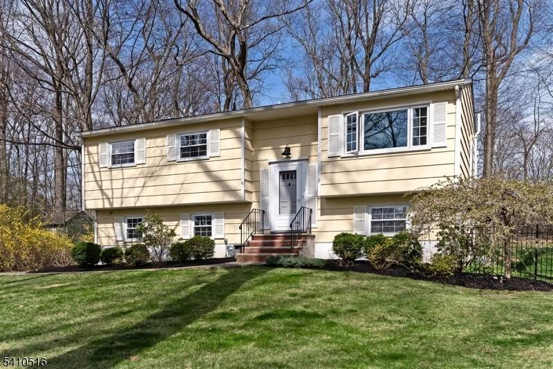 7 Pamela Dr - Photo 1