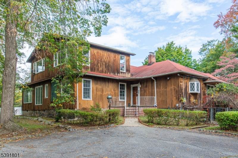 951 N Beverwyck Rd - Photo 1