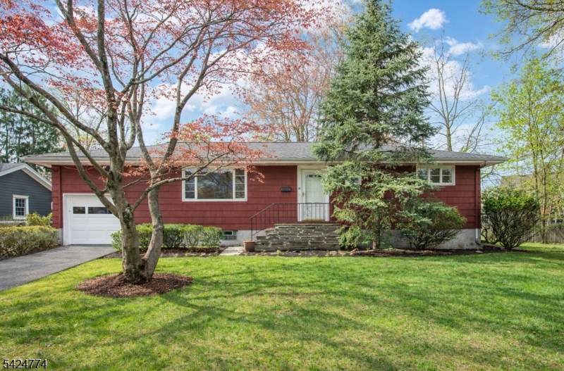 10 Laurel Pl - Photo 1