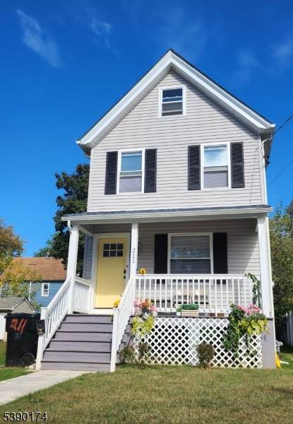 211 Grant Ave - Photo 1