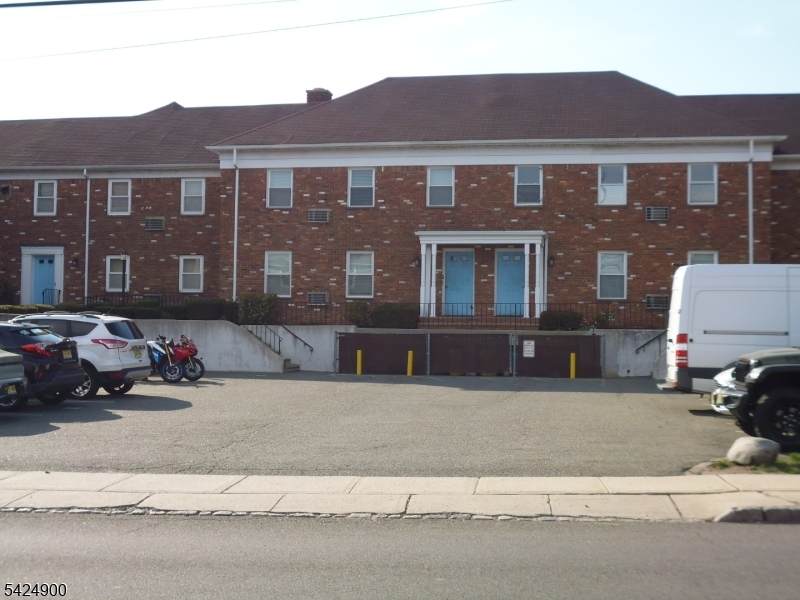 55 Schuyler Ave - Photo 1