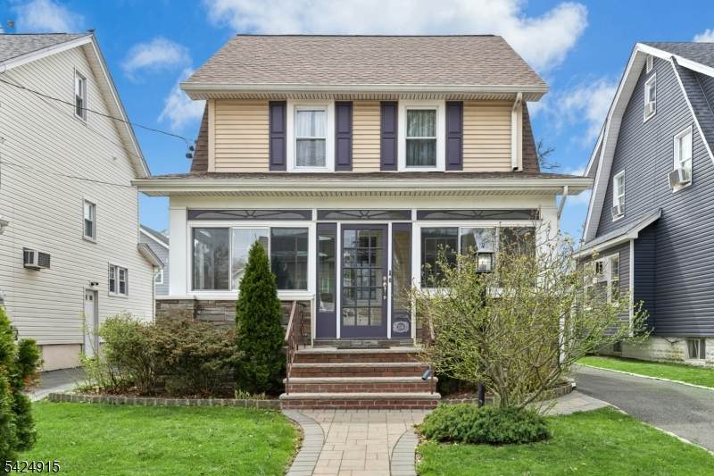 214 E Lincoln Ave - Photo 1