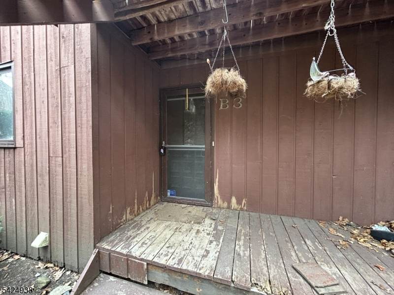9 Village Way - Photo 1